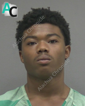 LaCrosse man arrested for threatening to kill three juveniles with a knife